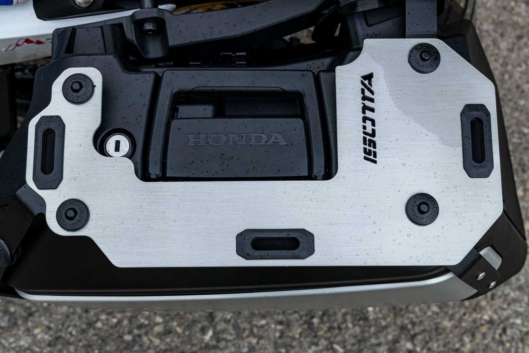 Portapacchi per valigie laterali XL 750 Transalp /NT 1100 /ADV 750 /NC 750 X, alluminio spazzolato lucido