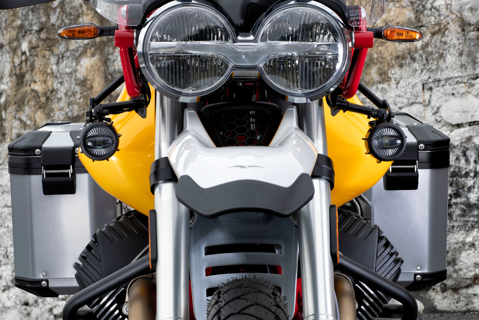 Fendinebbia a LED per Moto Guzzi V85 TT compreso di kit di installazione