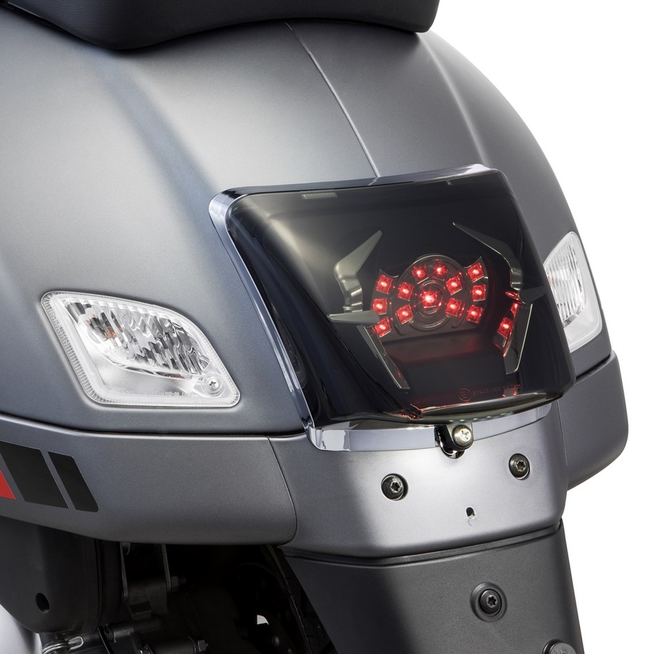 Fanale posteriore MK II LED per Vespa GTS/GTS Super/GTV/GT 60 125-300cc (-'13), colorato