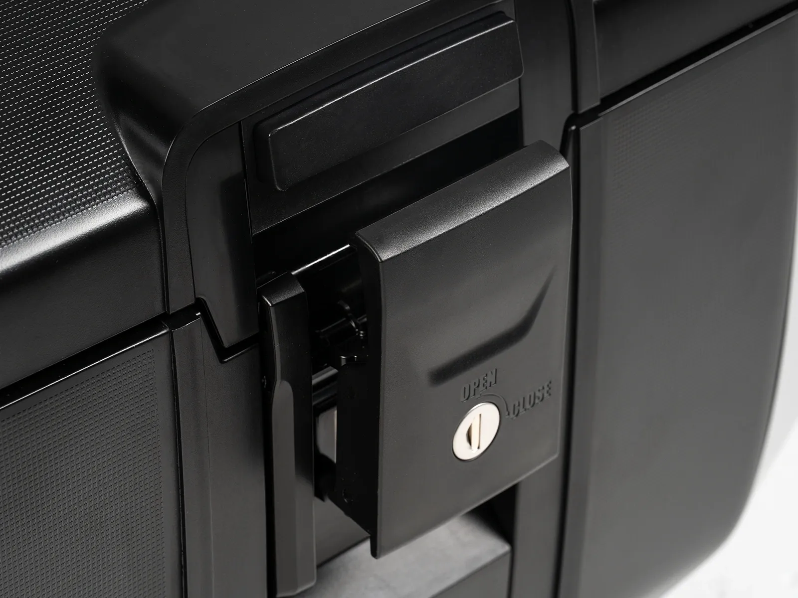 Baule Xcore 40 nero con cornice nera per Smartrack Hepco & Becker