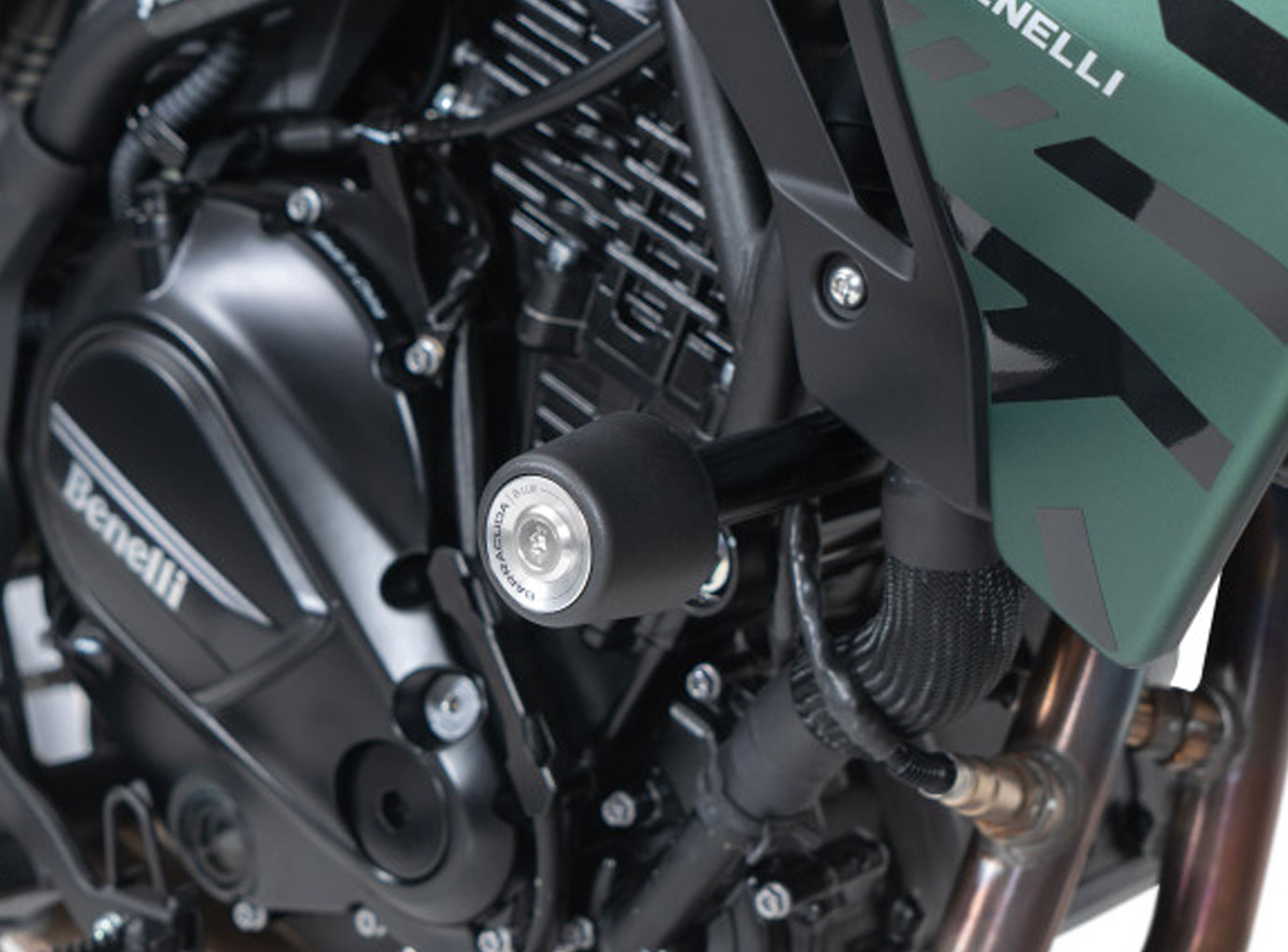 Barracuda Sturzpads Benelli TRK 702 ab Modelljahr 2023-