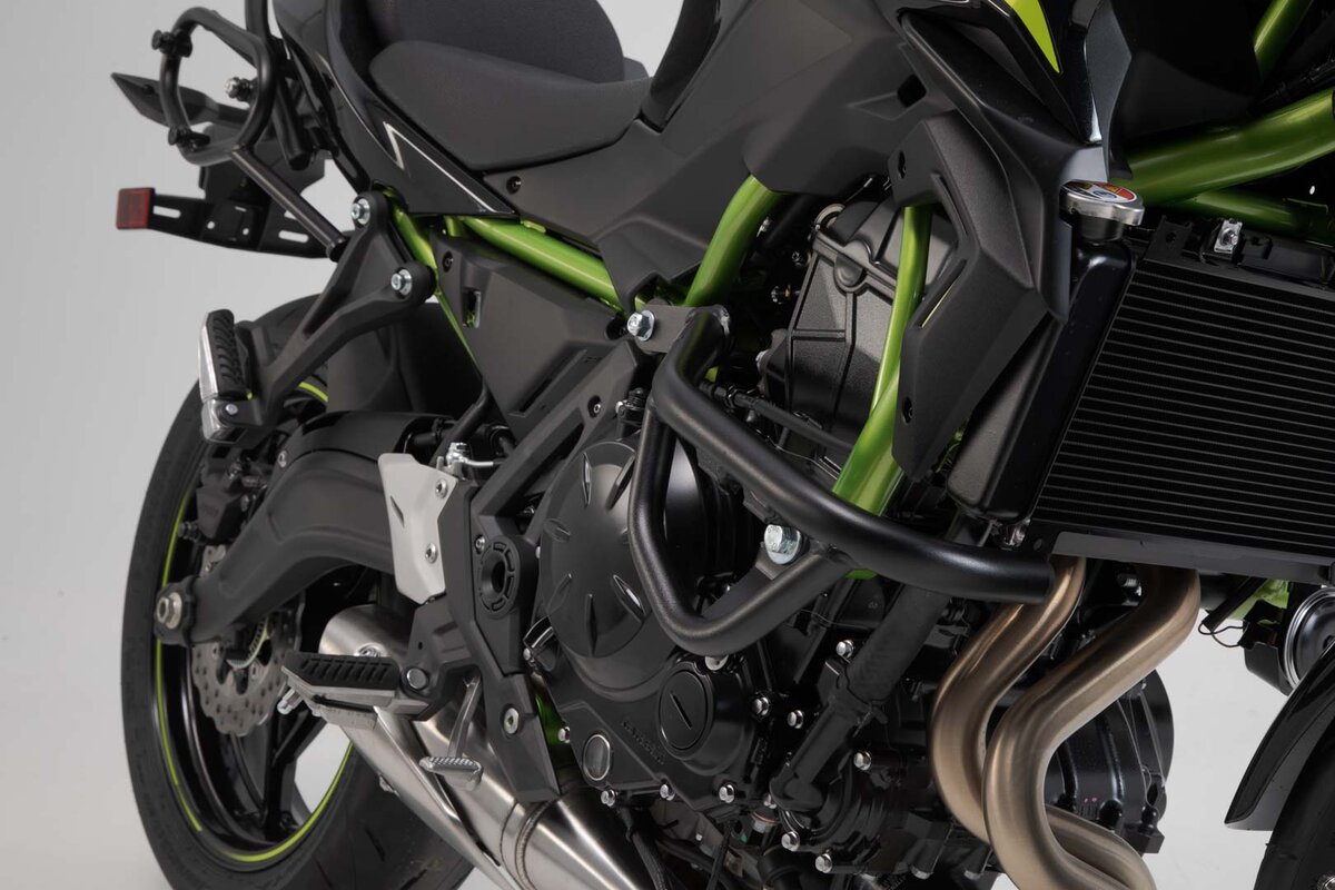 Barra di protezione SW-Motech nera per Kawasaki Z 650 /RS /S