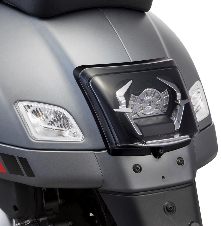 Fanale posteriore MK II LED per Vespa GTS/GTS Super/GTV/GT 60 125-300cc (-'13), trasparente