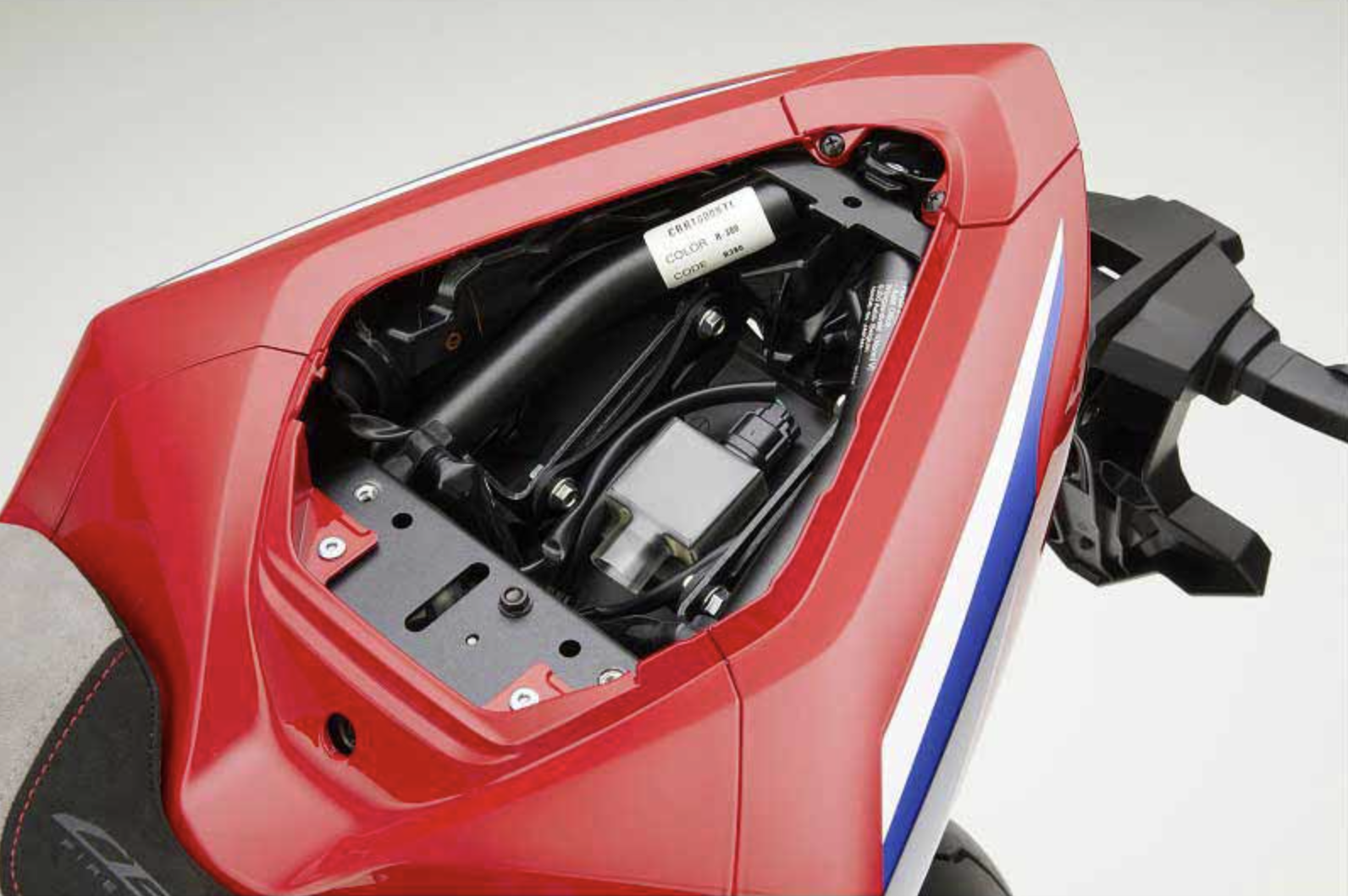 Spina di ricarica USB originale per Honda CBR1000RR BJ 20-