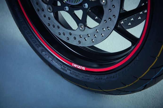 Decorazione del cerchio per Suzuki GSX-S1000 BJ. 2015-2017/ SV650 BJ. 2016-2017/ GSF1250S BJ. 2015-2016
