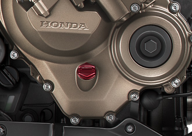 Tappo di riempimento dell'olio per Honda CB 650 R (24-) Originale