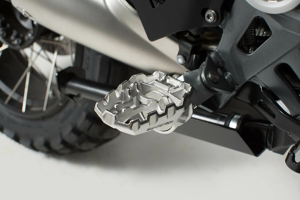 Kit poggiapiedi SW-Motech EVO per BMW R 12 G/S (25-)