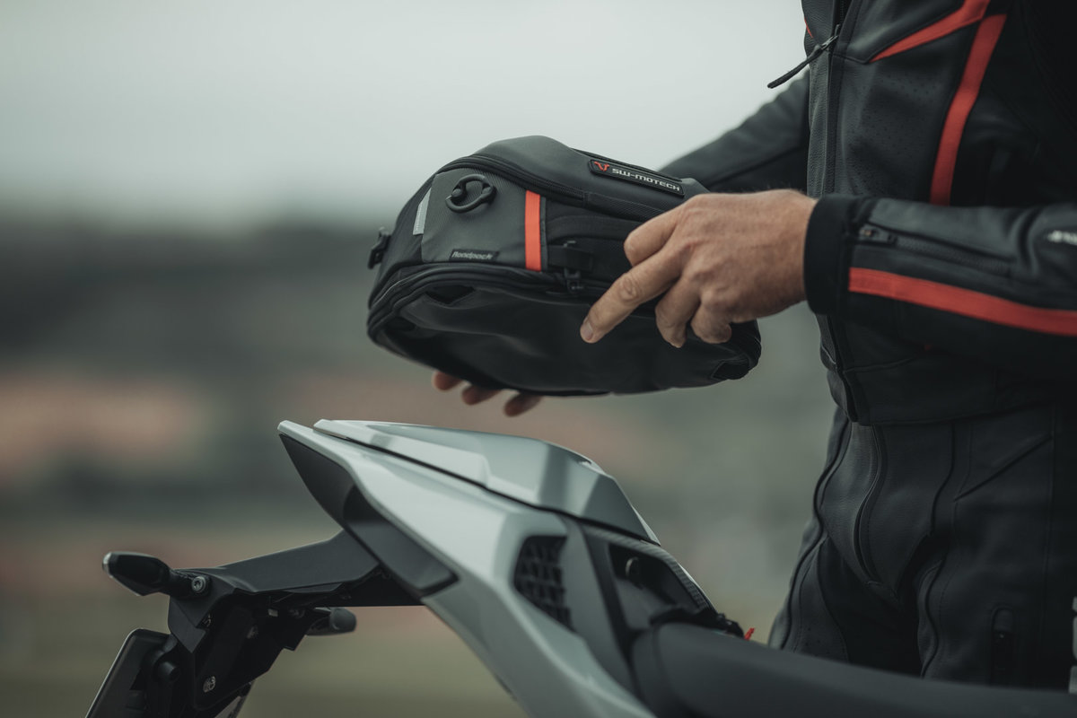 Borsa posteriore PRO Roadpack Aprilia Tuono V4 1100 RR (18-20), KG1