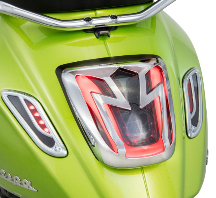 Fanale posteriore per Vespa Primavera/​Sprint 50-150ccm 2T/​4T AC, cromato