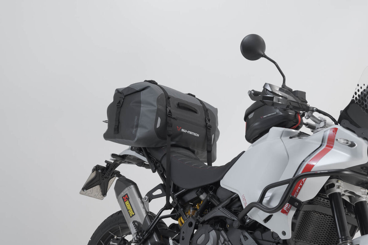 Borsa posteriore Drybag 350 per Aprilia RSV 4 Tuono 1100, nero/grigio - SW Motech