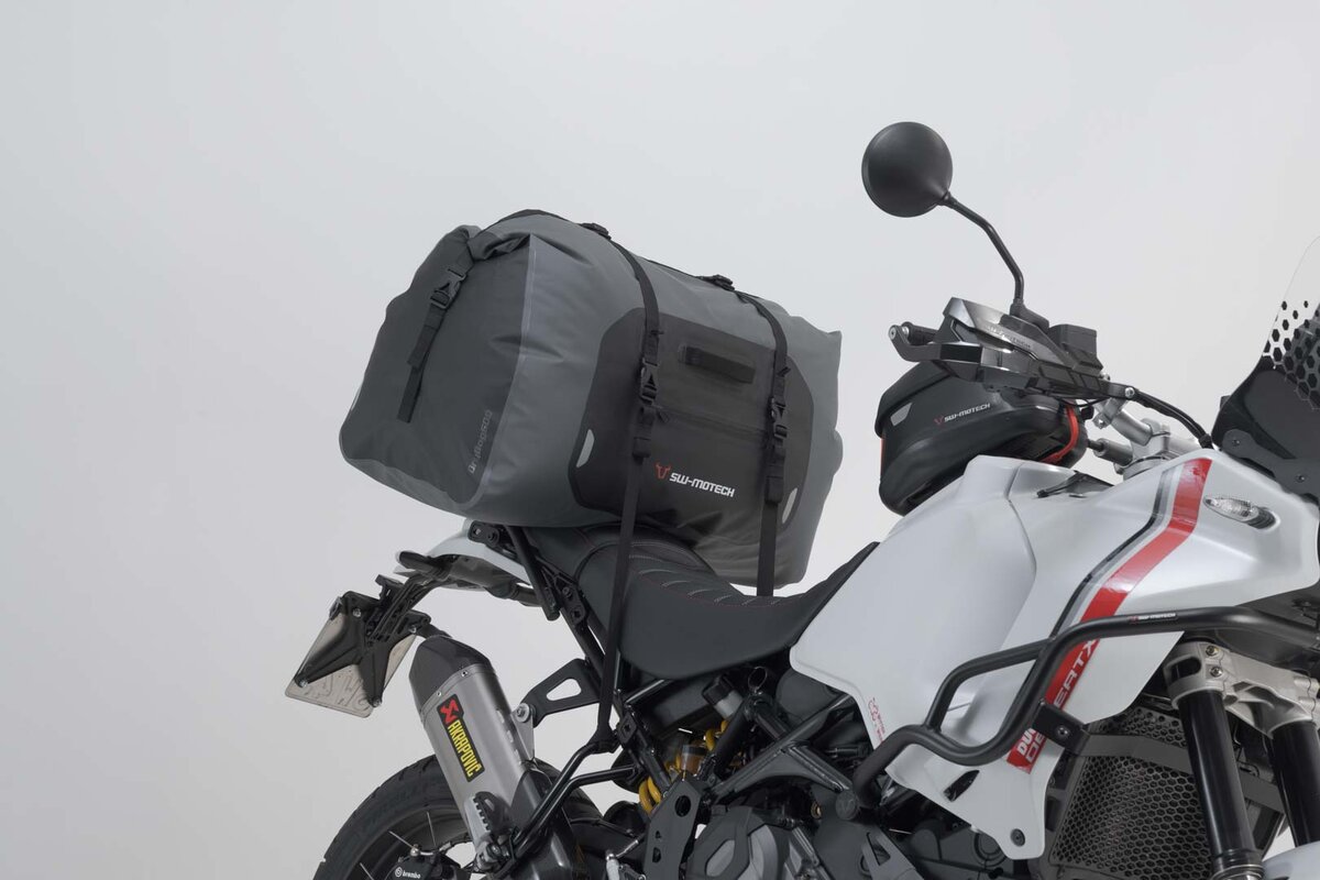 Borsa posteriore Drybag 600 per Aprilia RSV 4 Tuono 1100, nero / grigio - SW Motech