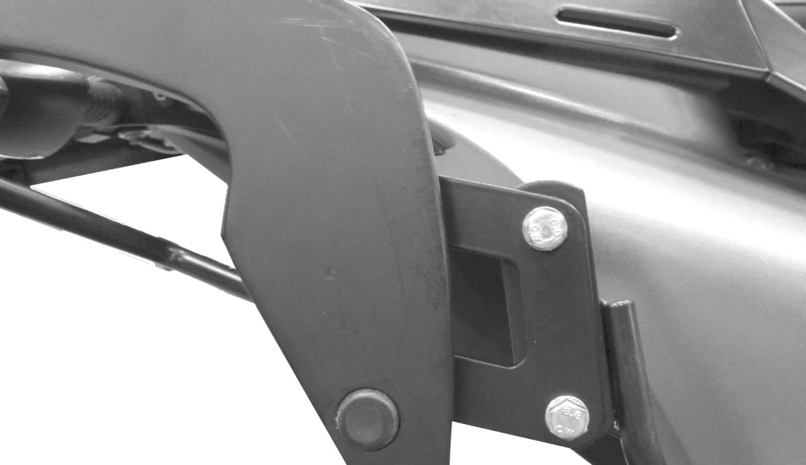 Installazione universale C-Bow orizzontale 50mm cromo Hepco & Becker