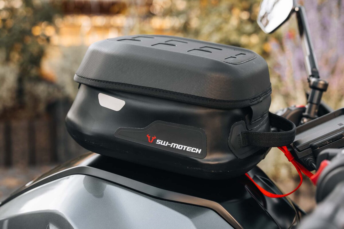 SW-Motech PRO Micro WP Borsa da serbatoio impermeabile per Honda CMX 1100 Rebel /T /SE (24-), SC87