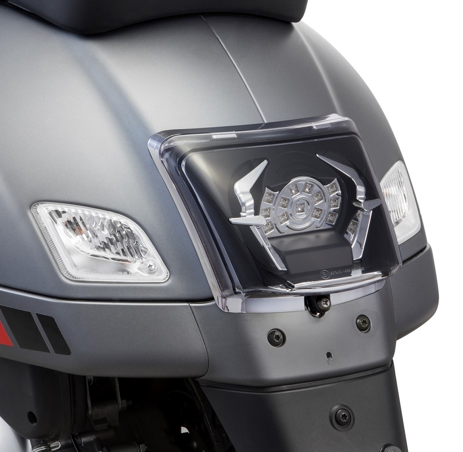 Trasformazione fanale posteriore per Vespa GTS/GTS Super/GTV 125-300cc ('14-'18), cromato