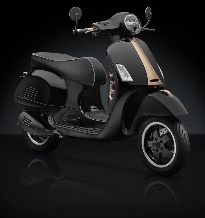 Specchietto da manubrio RIZOMA "SPIRIT RS" per Vespa GTS/GTS Super/GTV/GT, scritta argento