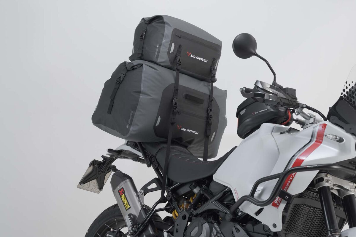 Borsa posteriore Drybag 350 per Aprilia RSV 4 Tuono 1100, nero/grigio - SW Motech