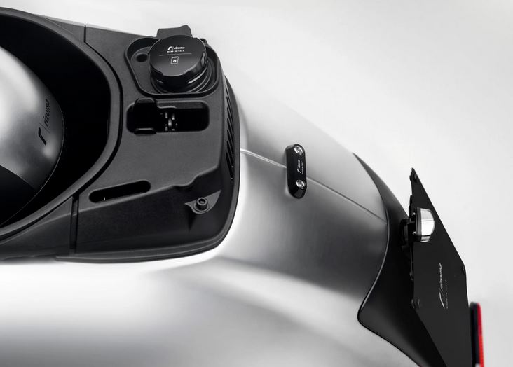 Tappo benzina RIZOMA per Vespa, nero