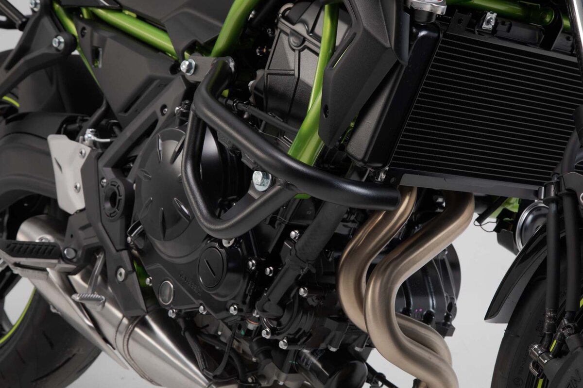 Barra di protezione SW-Motech nera per Kawasaki Z 650 /RS /S