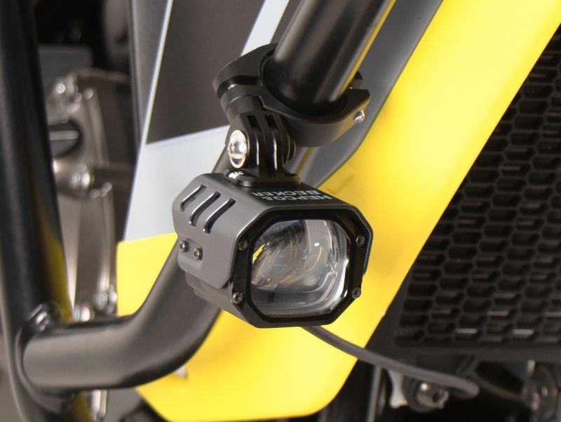 Faro ausiliario a LED Nova con montaggio universale per tubo Ø18-25mm Hepco & Becker