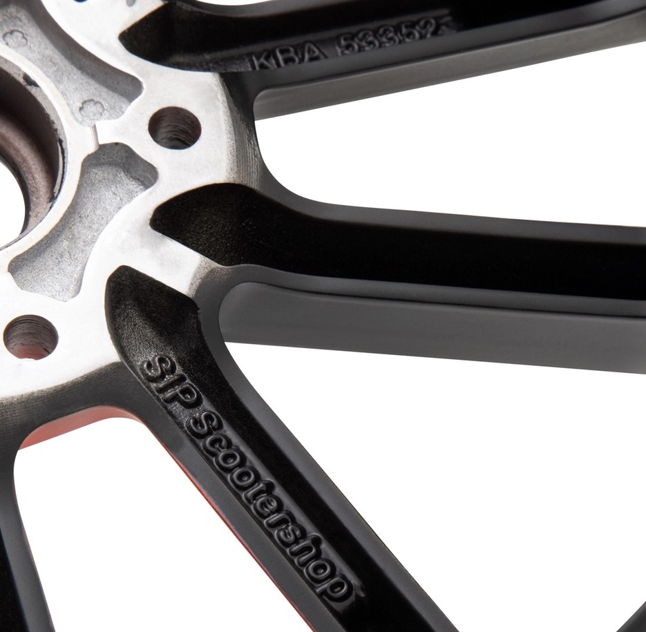 Cerchio anteriore/posteriore 13” per Vespa GTS/​GTS Super/​GTV/​GT 60/​GT/​GT L 125-300ccm, nero opaco/​rosso