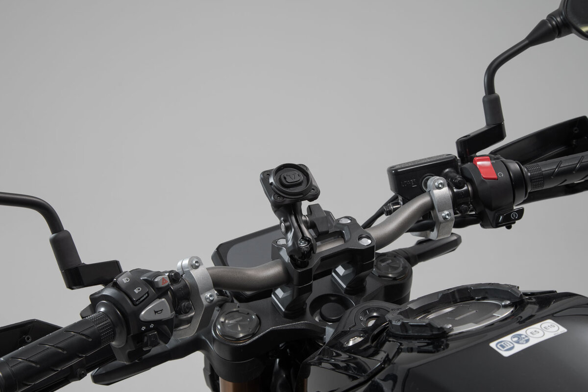 Kit universale per navigatore satellitare con supporto per smartphone T-Lock. Incluso braccio di fissaggio da 2". Per filettatura del manubrio/specchio