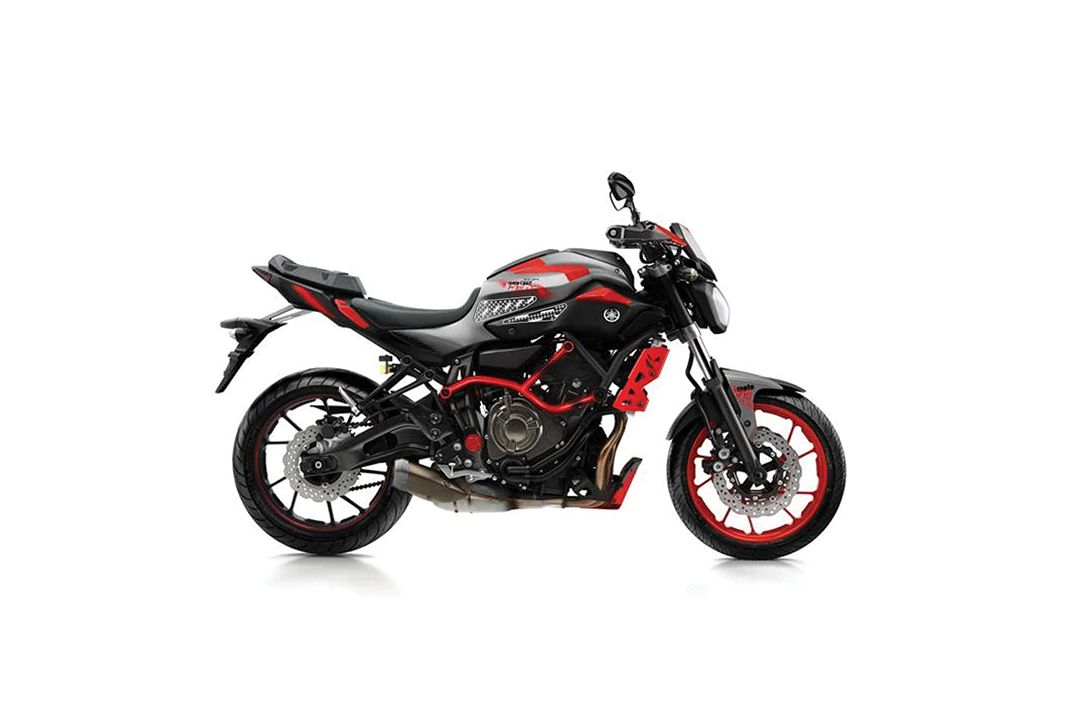 Stompgrip ibrido chiaro Volcano per Yamaha MT-07 2015-2017