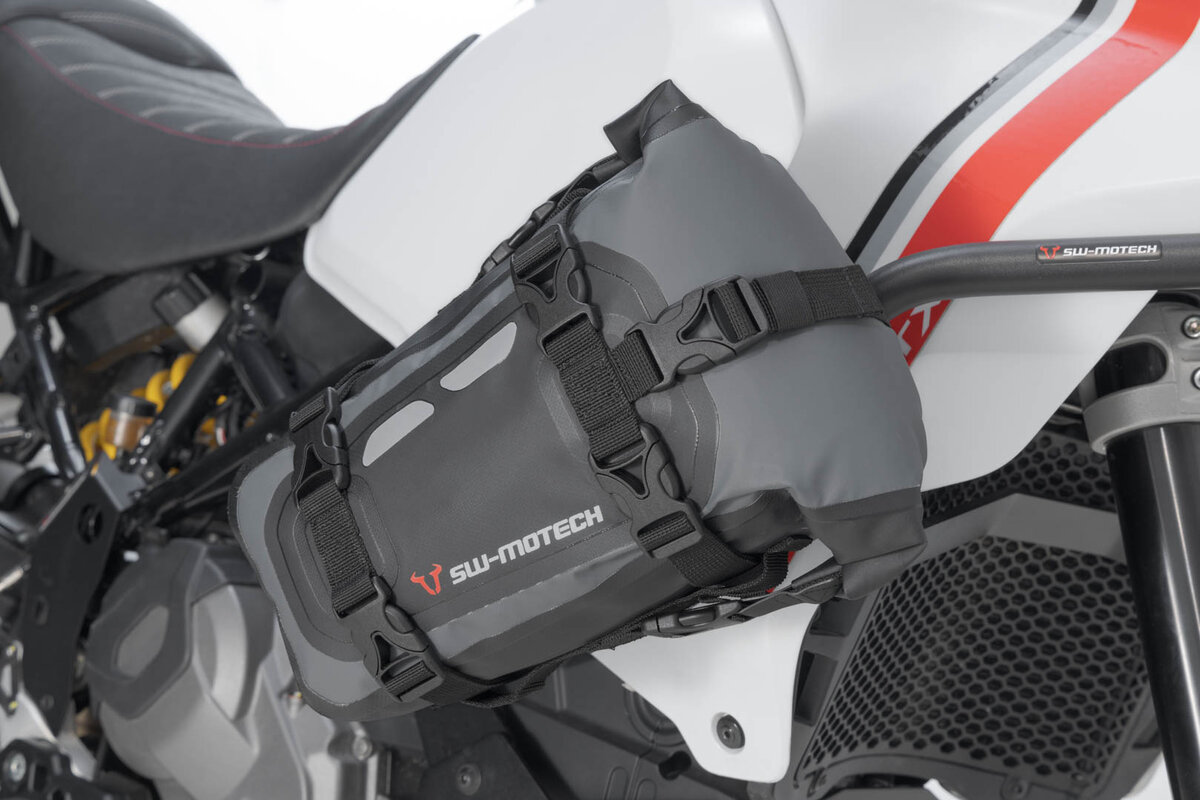 Drybag 80 per Aprilia RSV 4 Tuono 1100 /RR /Factory, nero / grigio - SW Motech