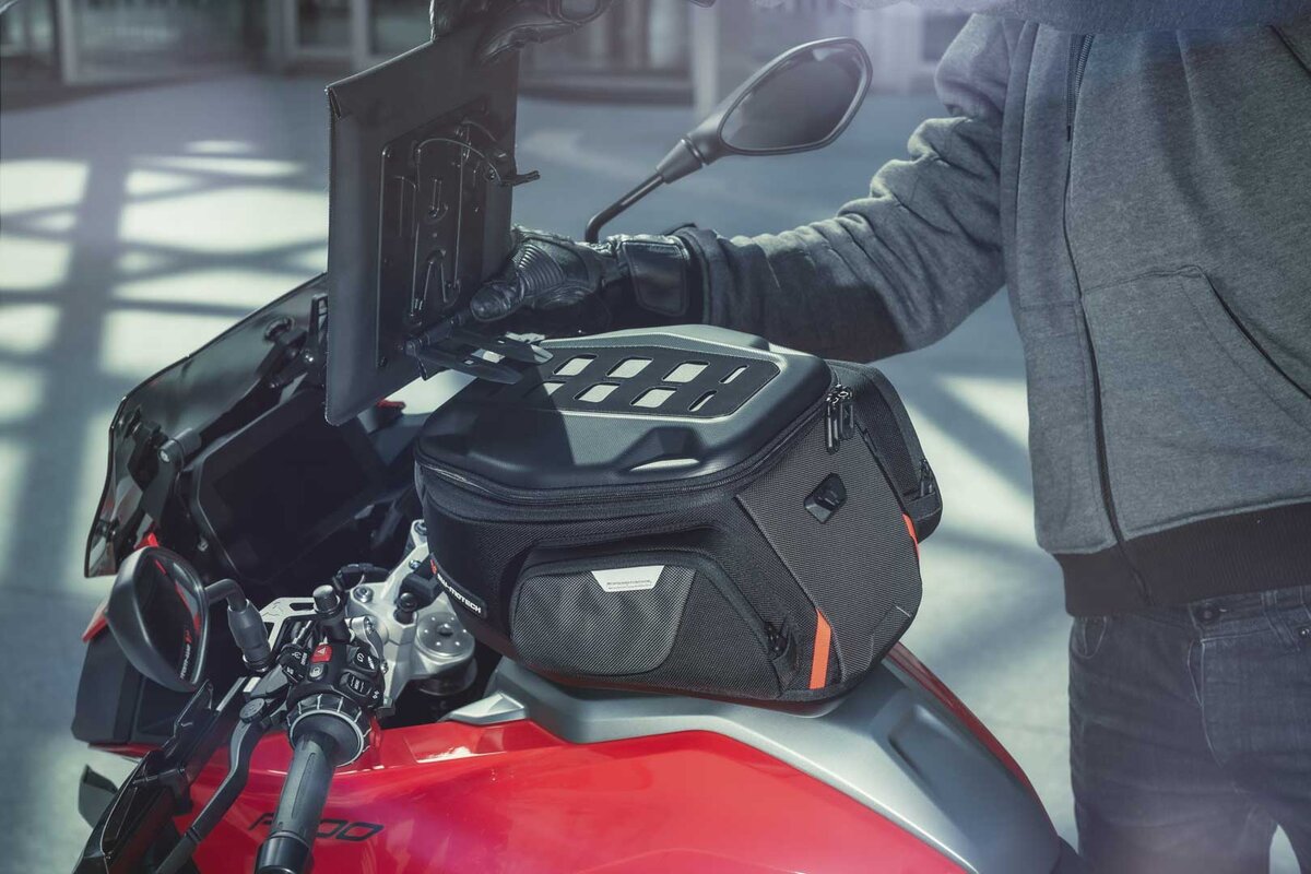 SW-Motech Drybag per smartphone con attacco MOLLE SW Motech