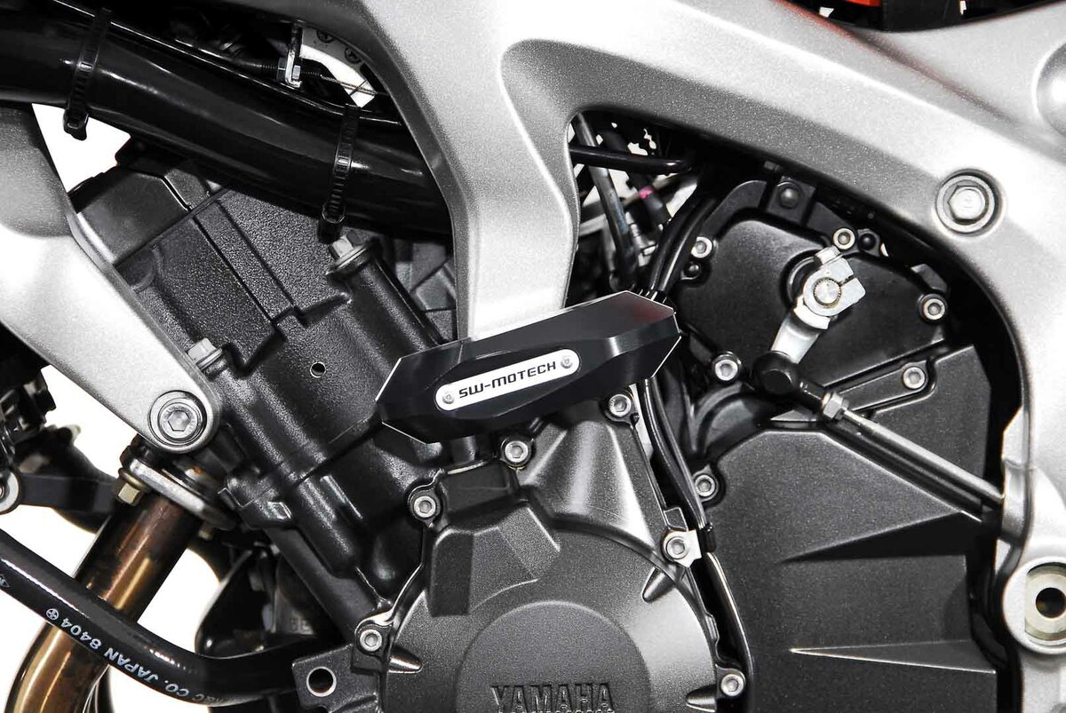 SW-Motech Kit paracolpi nero per Yamaha FZ1 /Fazer, FZ6 /Fazer - SW Motech