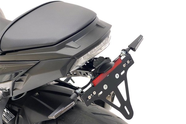 Porta targa per Suzuki GSX-S1000 e GSX-S950 (21-)