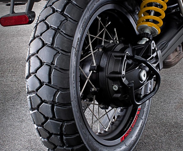 Protezione cardano, nero V85 TT originale Moto Guzzi