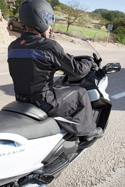 Protezione dalle intemperie per il conducente della Suzuki Burgman AN650 BJ. 2013-2017/ Burgman AN650 BJ. 2007-2012/ Bur