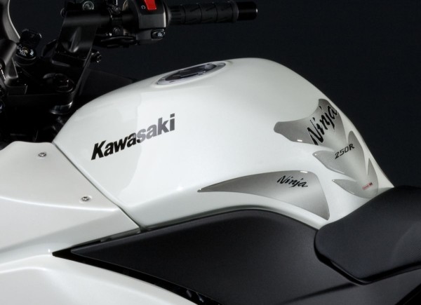 Paraserbatoio Ninja250R 2012 originale Kawasaki