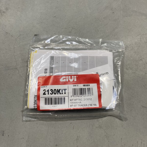 Kit montaggio porta bauletto per Yamaha MT-07 Tracer (Bj.16-18) Givi