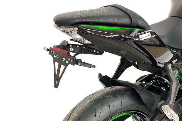 Porta targa per Kawasaki Z650 e Ninja 650 (17-)