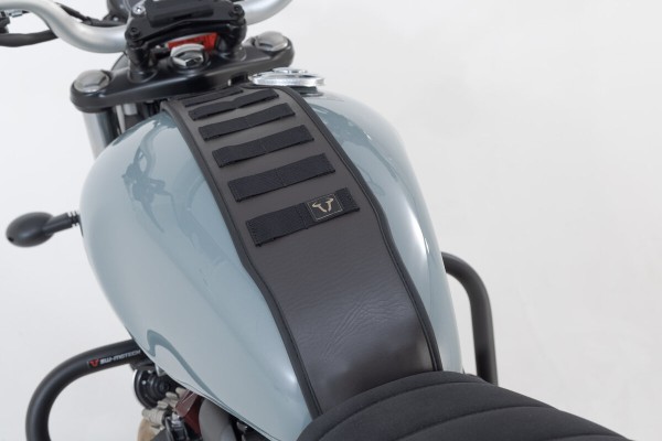 Cinghia serbatoio SW-Motech Legend Gear SLA per Triumph Street Srcambler /Scrambler 900 (17-)