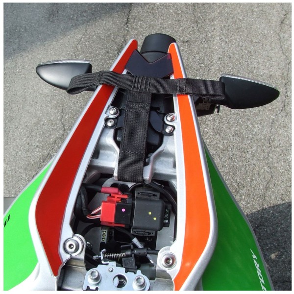Kit di montaggio Drypack Kriega US per Aprilia Tuono V4 Factory / RR e RSV4 RF / RR