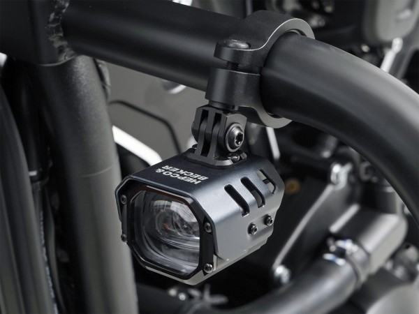 Faro supplementare a LED Nova con montaggio universale per CF Moto 700 MT (25-) Hepco & Becker