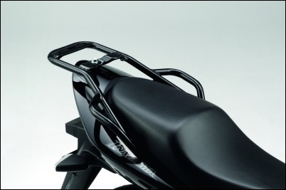 Portapacchi per bauletto per Suzuki GW250 Inazuma BJ. 2013-2015