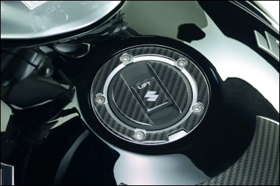 Protezione tappo serbatoio, carbon look per Suzuki GW250 Inazuma BJ. 2013-2015