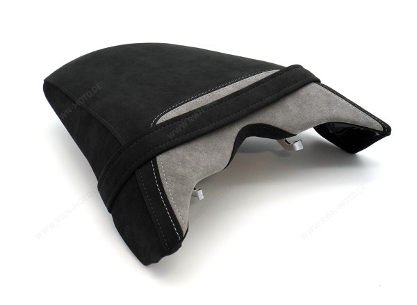 Sella passeggero in Alcantara per Honda CB1000R 2021-