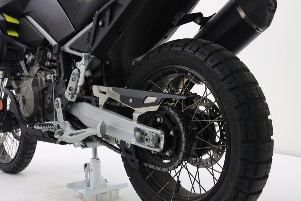 Paracatena nero per Aprilia Tuareg 660